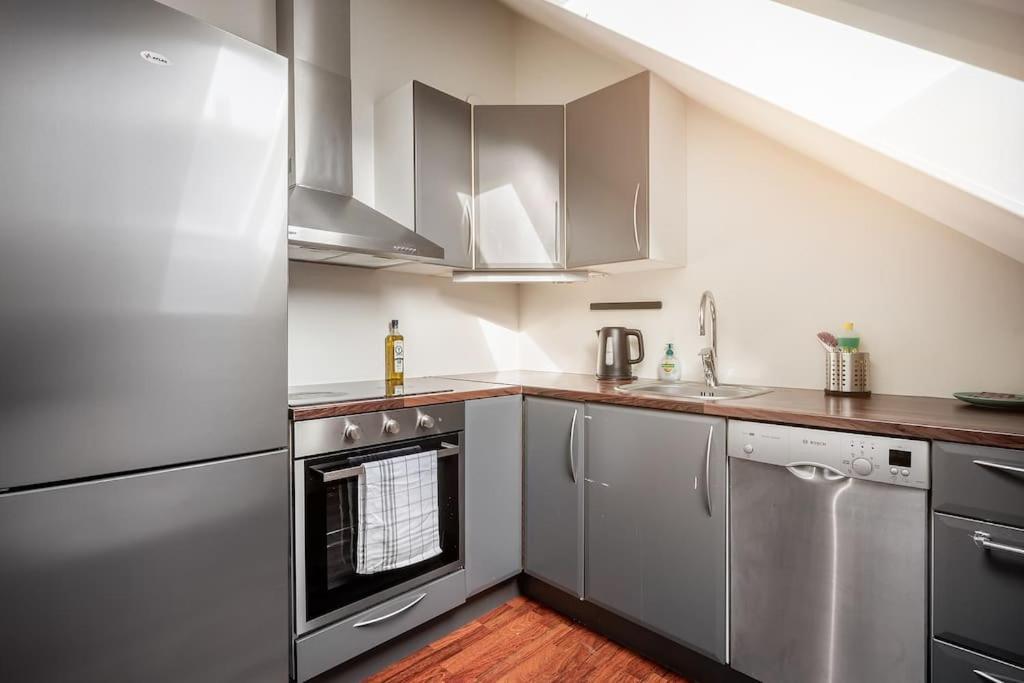 Central Apt. Close To City Centre Trondheim Esterno foto
